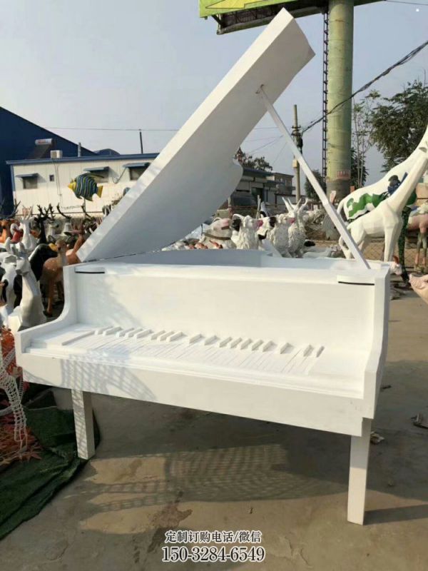 钢琴雕塑 大型别墅区小品 农村雕塑 钢琴雕塑 大型别墅区小品 农村雕塑